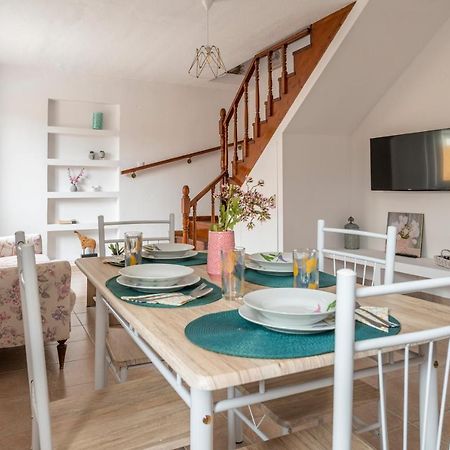 Traditional Suburbs Maisonette Кос Экстерьер фото