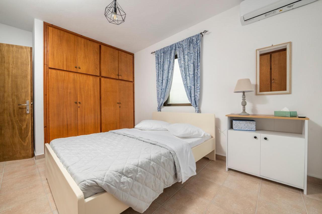 Traditional Suburbs Maisonette Кос Экстерьер фото
